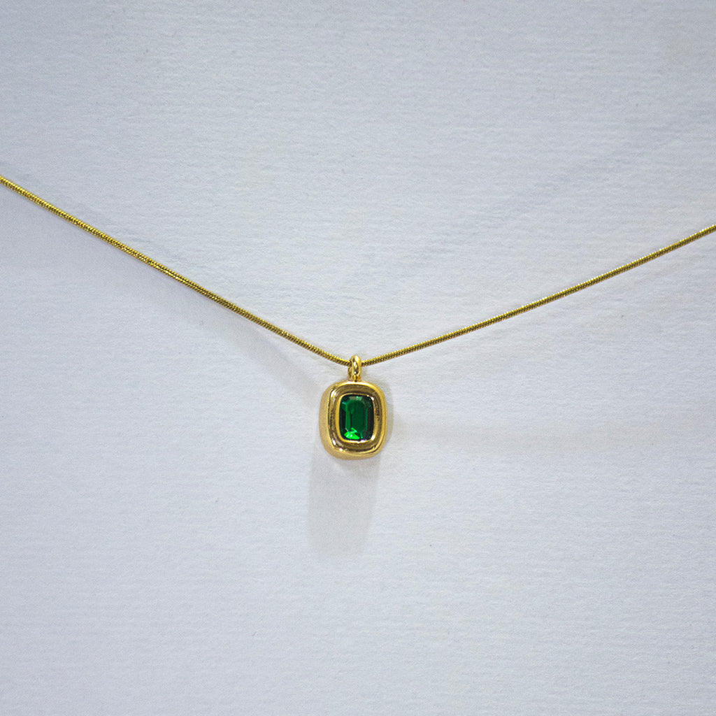 Emerald Shine Necklace