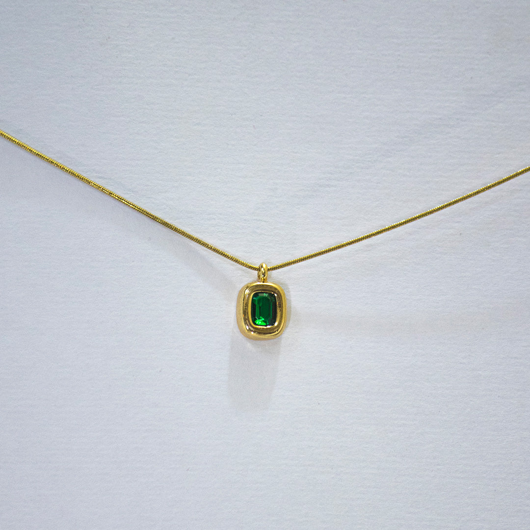 Emerald Shine Necklace