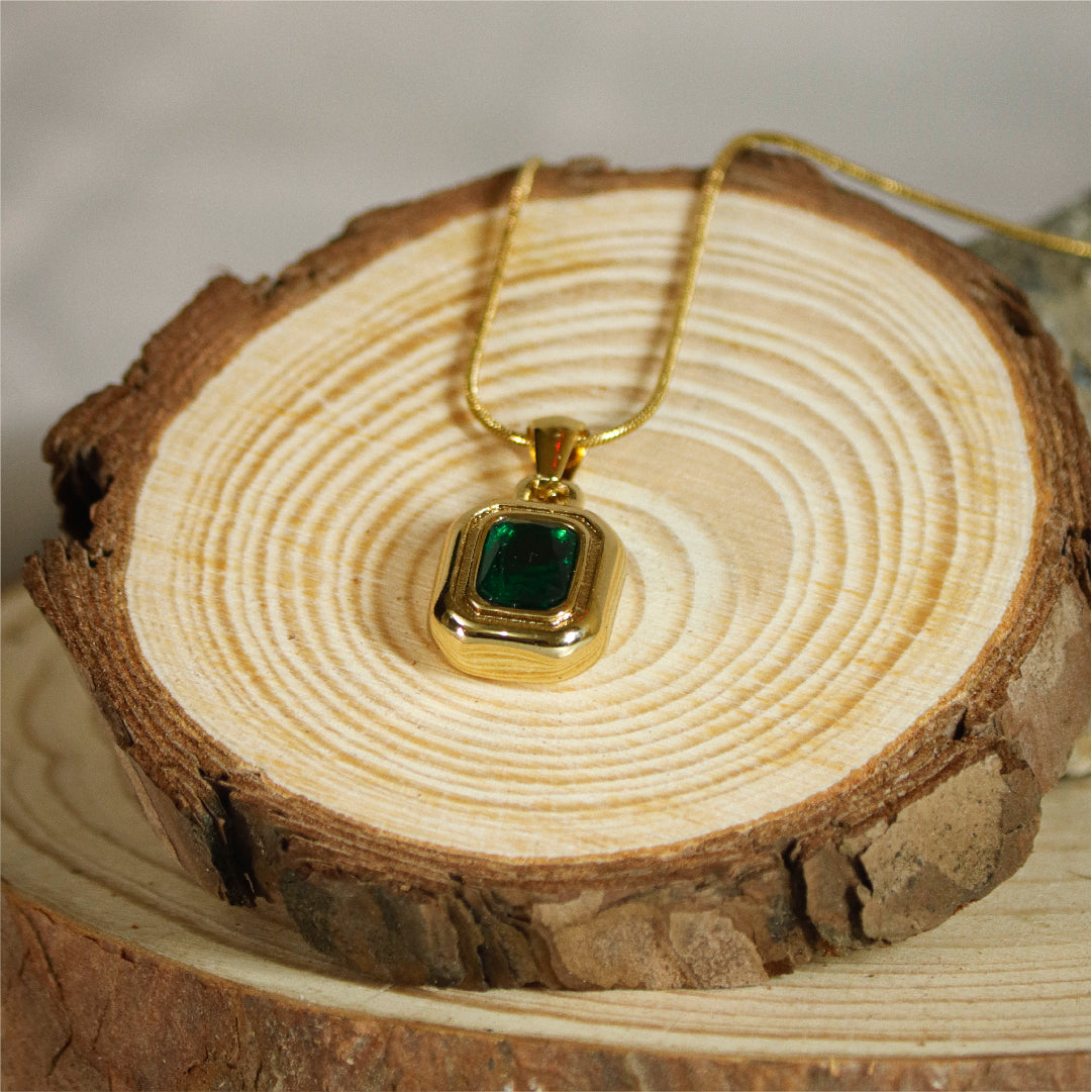 Emerald Glow Chain