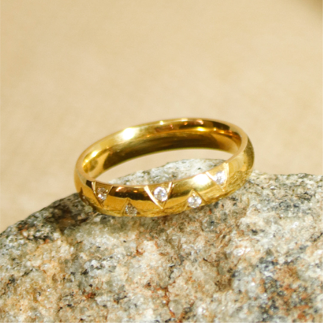 Geometric Diamond Band Ring